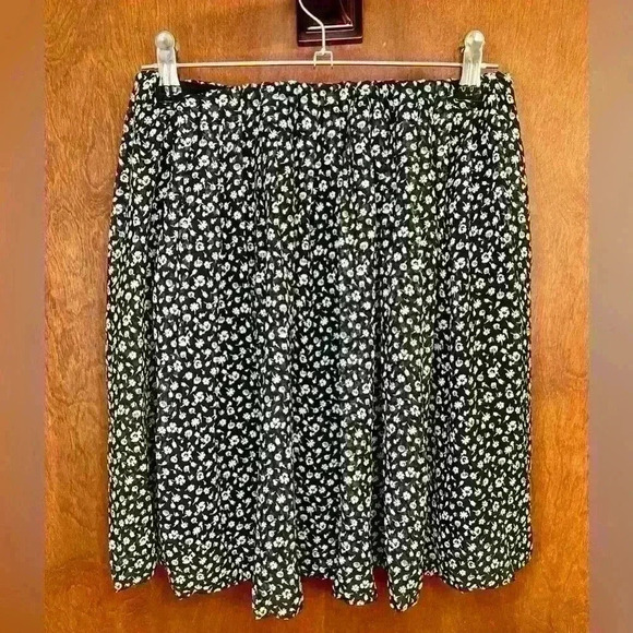 Hollister Ultra High Rise Womens Floral Skirt - Picture 1 of 3